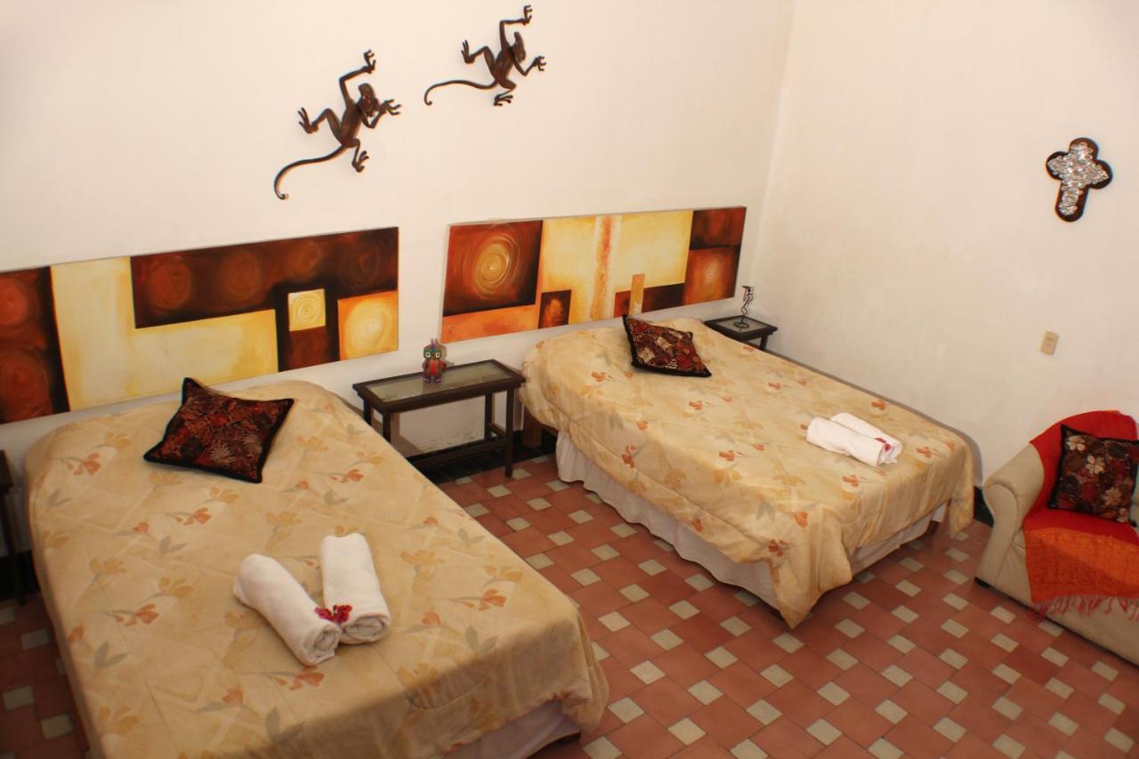 Casa Madero Rooms Cuernavaca Esterno foto